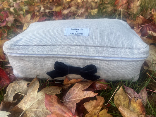 Ivor White Luxury Linen Packing Cube – Made in Britain - Medium