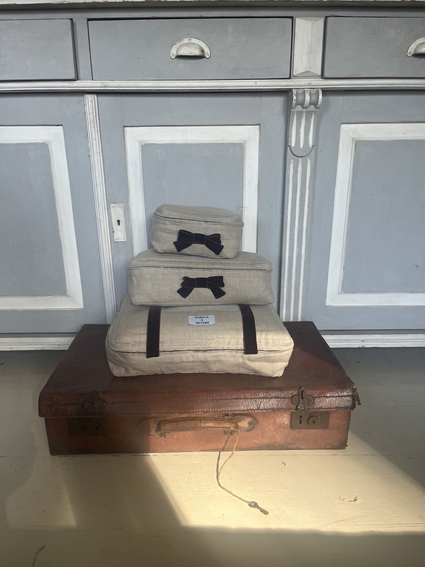 Swansea Buff Luxury Linen Packing Cube – Made in Britain - Small